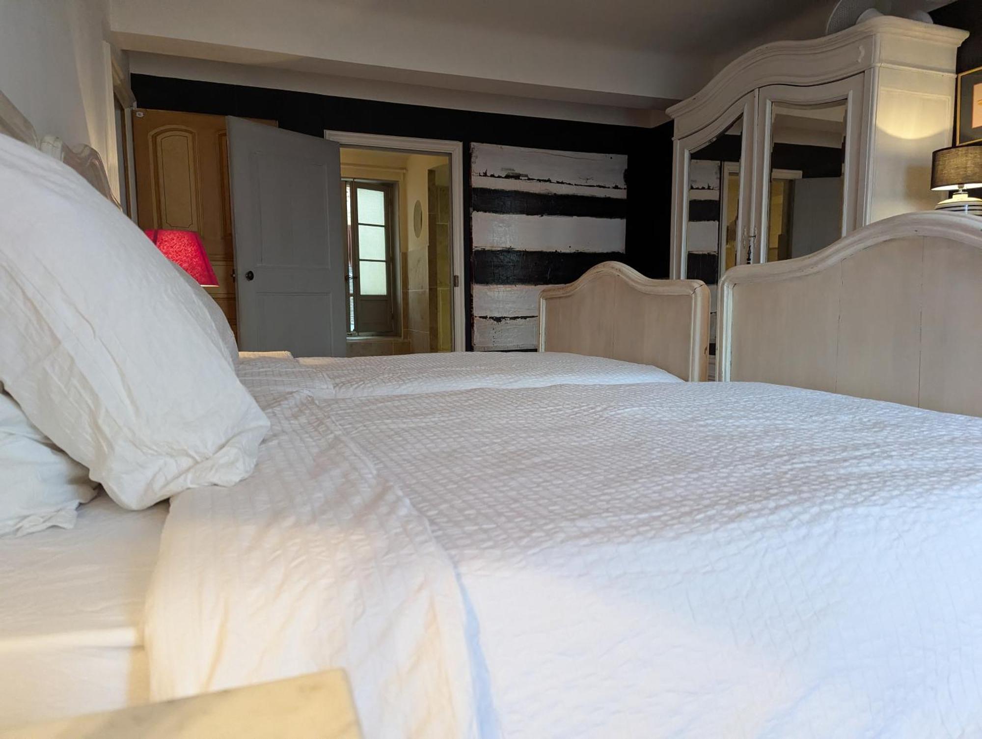 Les Chapeliers Bed and Breakfast Claviers Exteriör bild