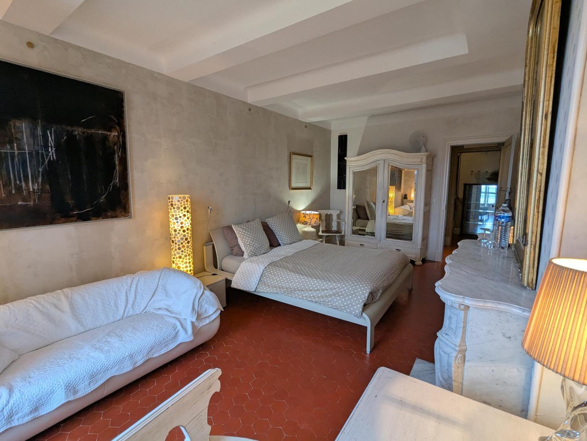Les Chapeliers Bed and Breakfast Claviers Exteriör bild