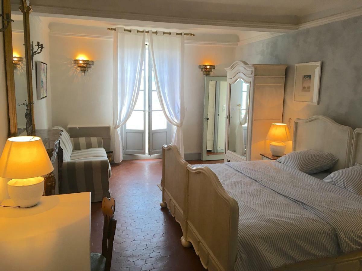 Les Chapeliers Bed and Breakfast Claviers Exteriör bild