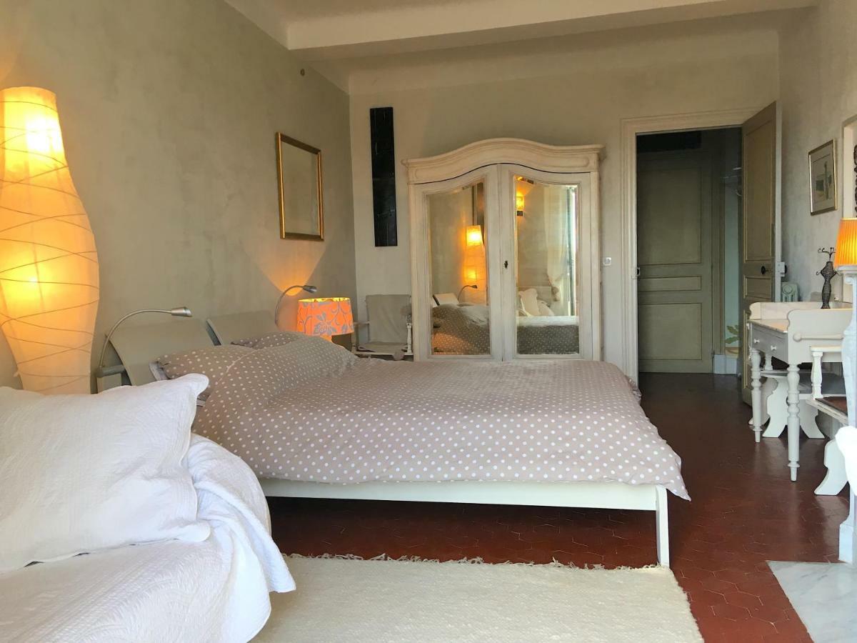 Les Chapeliers Bed and Breakfast Claviers Exteriör bild